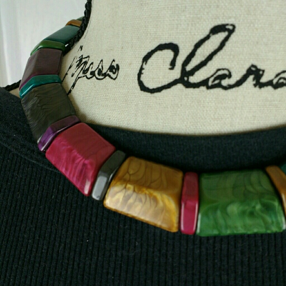 Vintage multicolored collar necklace